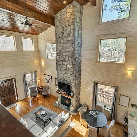 Merlot Mountain - Heated Spa Pool And Hot Tub! Cabin Broken Bow Bagian luar foto
