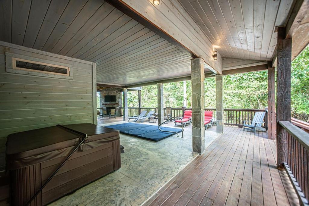 Merlot Mountain - Heated Spa Pool And Hot Tub! Cabin Broken Bow Bagian luar foto