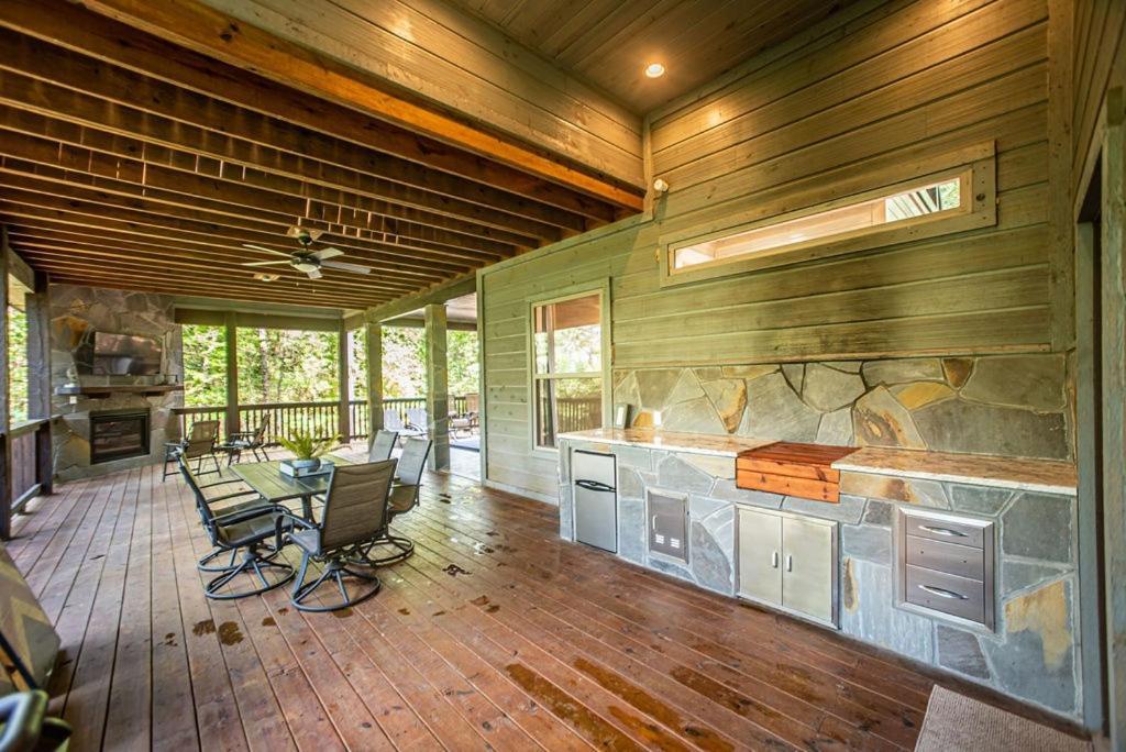 Merlot Mountain - Heated Spa Pool And Hot Tub! Cabin Broken Bow Bagian luar foto