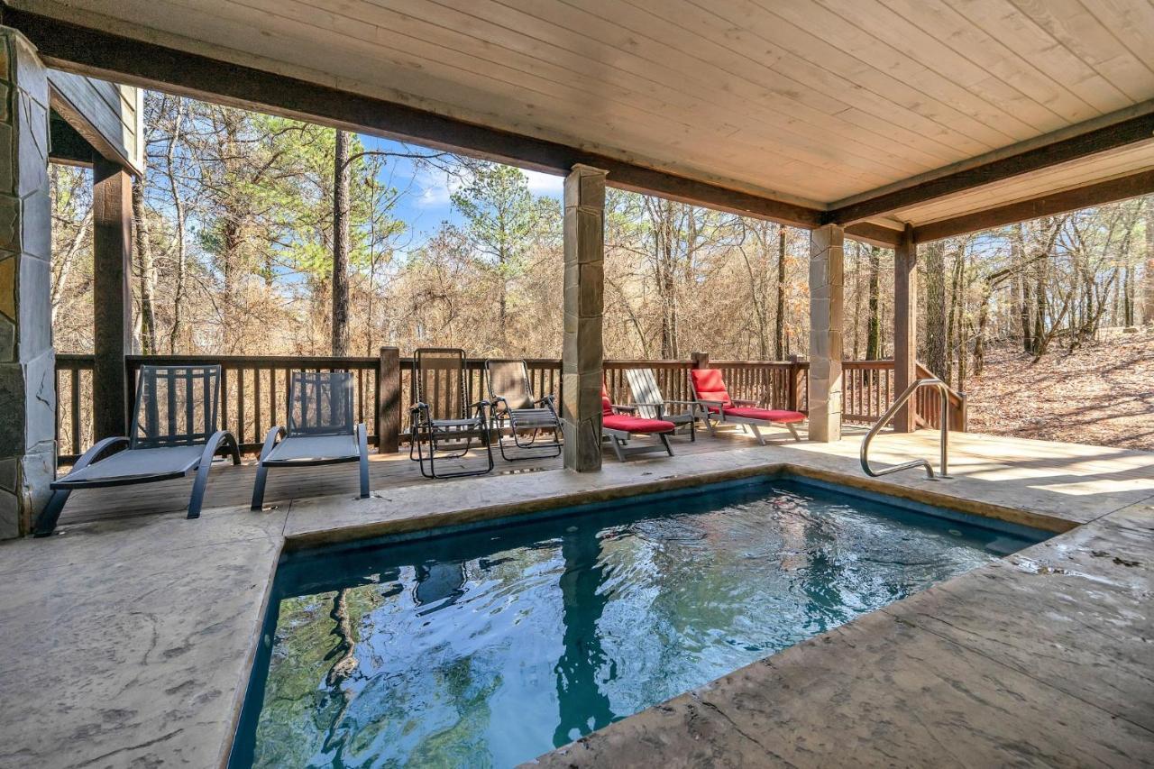 Merlot Mountain - Heated Spa Pool And Hot Tub! Cabin Broken Bow Bagian luar foto