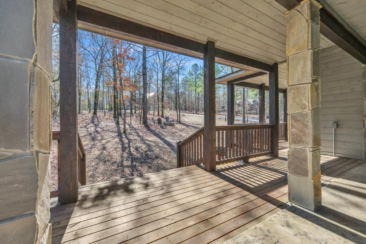Merlot Mountain - Heated Spa Pool And Hot Tub! Cabin Broken Bow Bagian luar foto