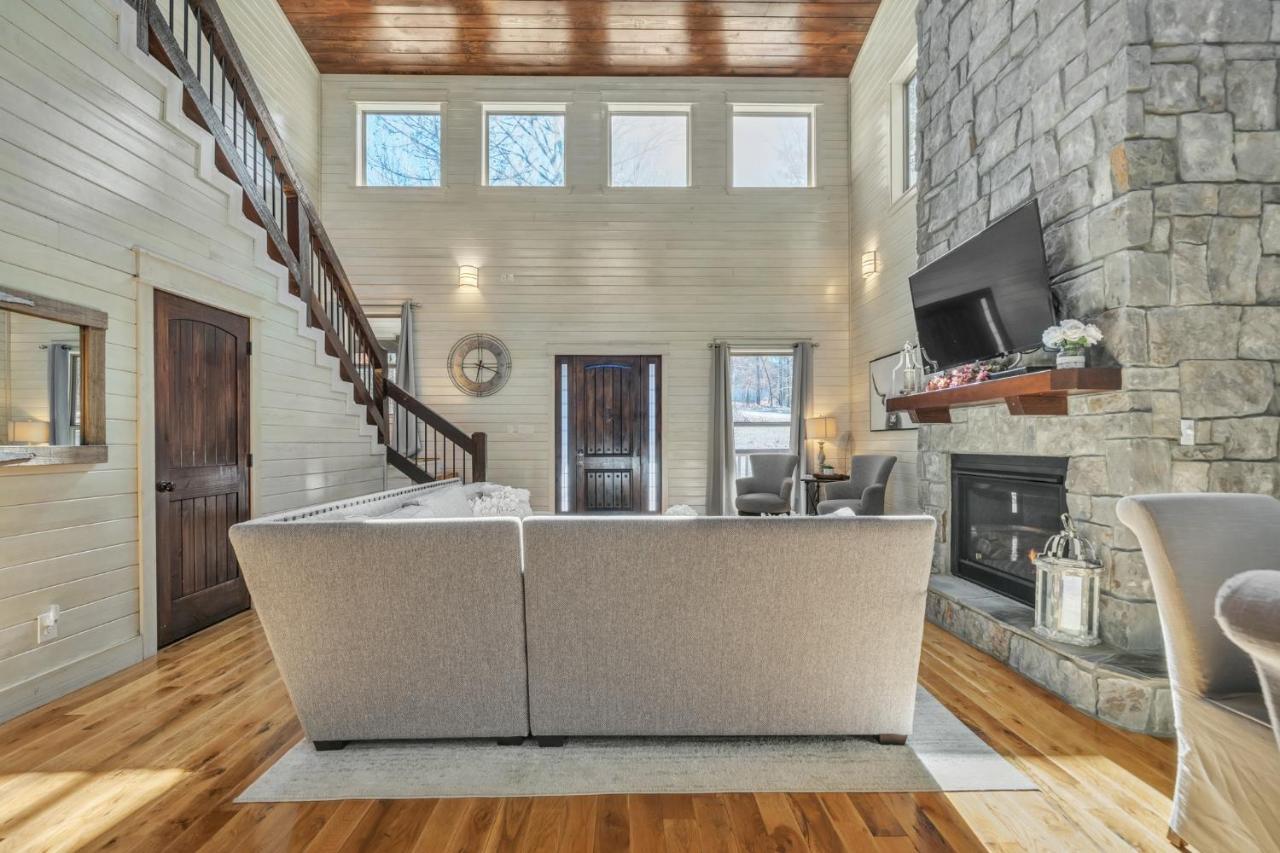 Merlot Mountain - Heated Spa Pool And Hot Tub! Cabin Broken Bow Bagian luar foto