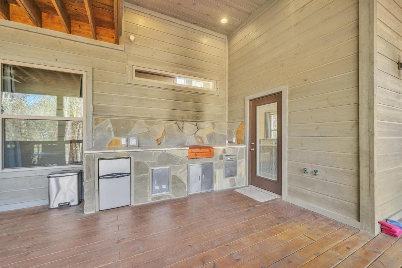 Merlot Mountain - Heated Spa Pool And Hot Tub! Cabin Broken Bow Bagian luar foto